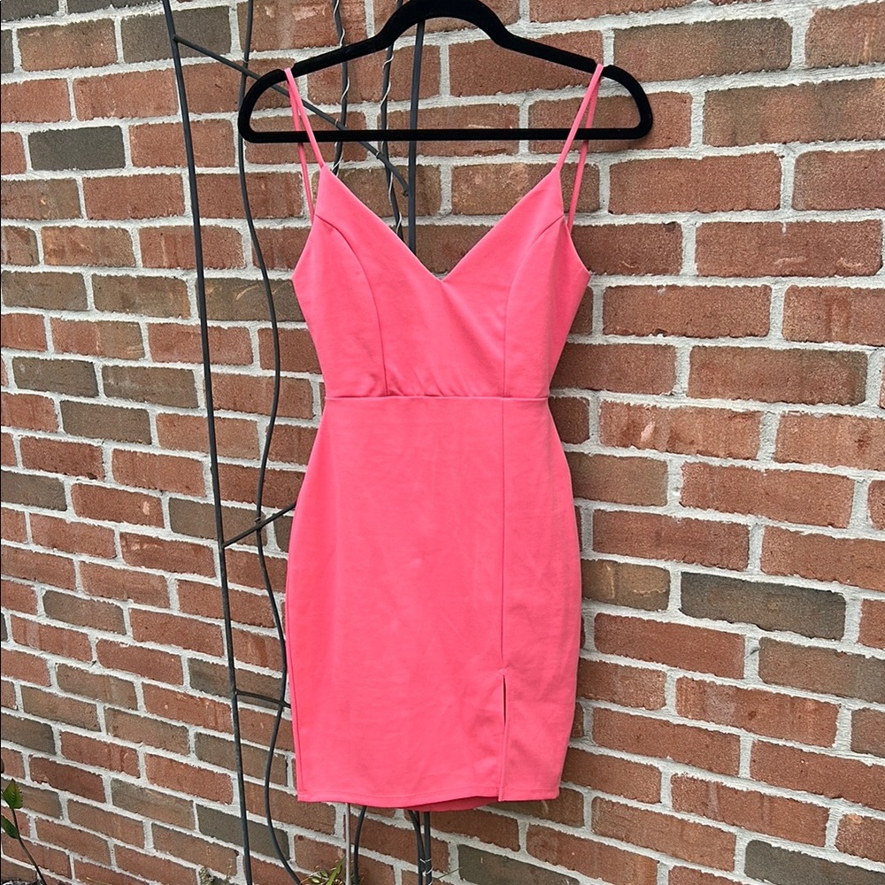 Elegant Pink Sleeveless Dress